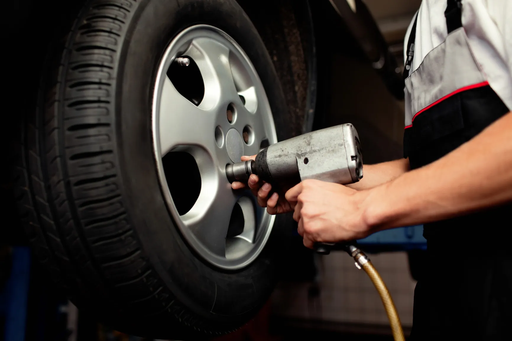 Mechanic changing a wheel